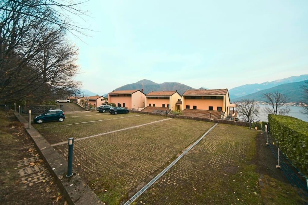 库尔索阿蒙特Miralago Lugano Sporting Club公寓 外观 照片